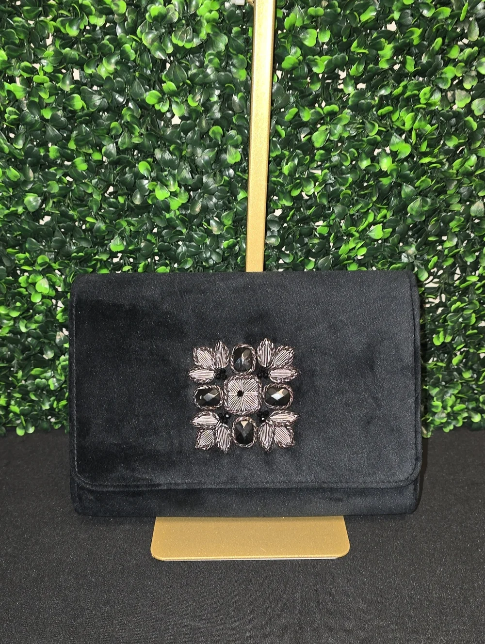 Black Soraya Velvet Classic Clutch – Onyx Stone & Sermeh Embroidery